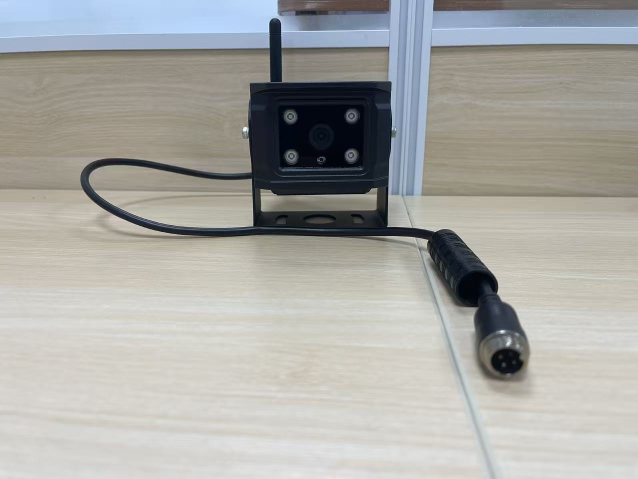  车载4G摄像头-CR-T2101 内置4G模块 GPS定位模块支持单北斗 GPS双频